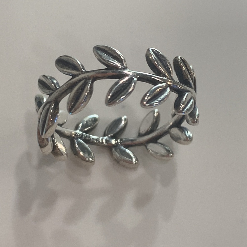 Pandora Silver Leaf Ring